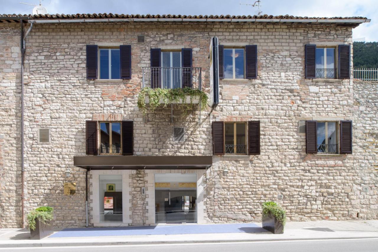 Hotel San Francesco E Il Lupo Gubbio Exteriör bild