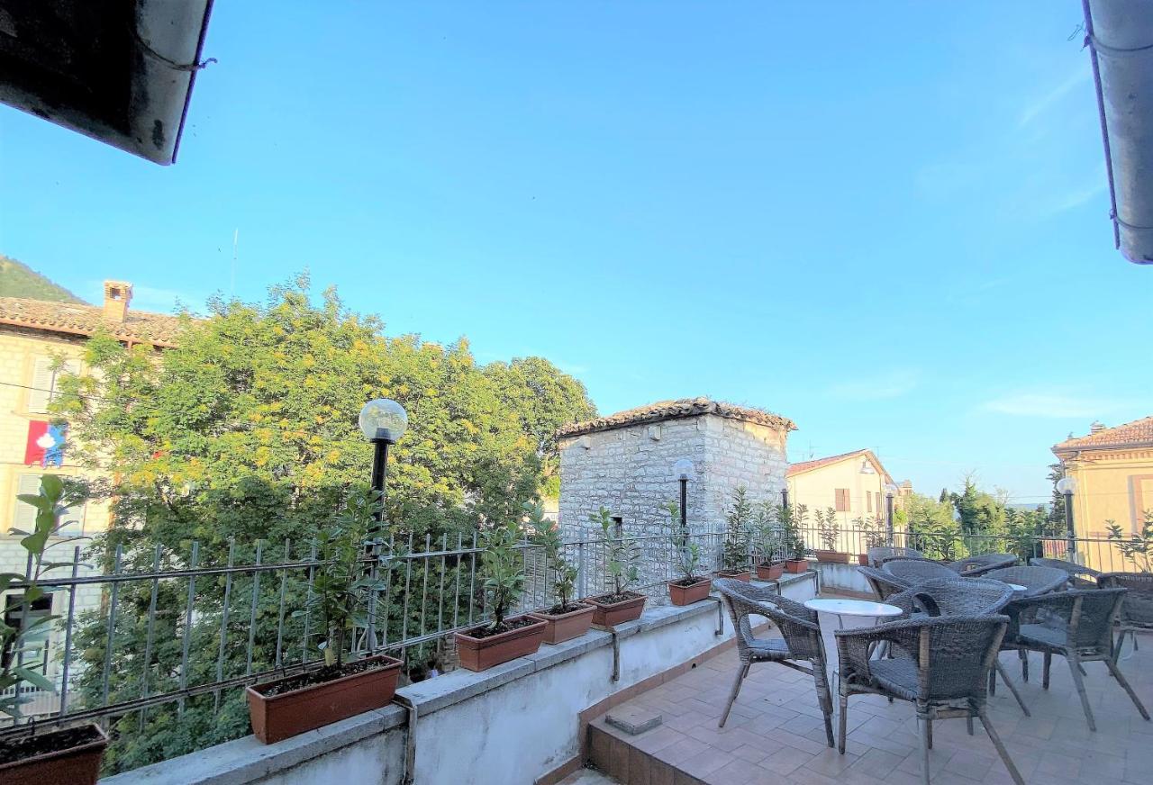 Hotel San Francesco E Il Lupo Gubbio Exteriör bild